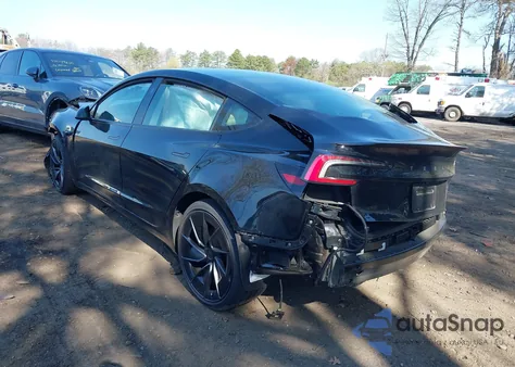 2024 Tesla Model 3 Performance All-Wheel Drive z USA, uszkodzony, nr VIN 5YJ3E1ET0RF880929